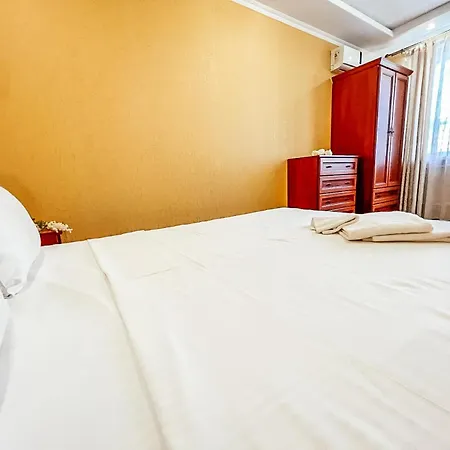 On Pechersk Apartment